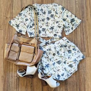 🍍 Ivory Floral 2 Pc Wrap Crop Top & High Shorts-S